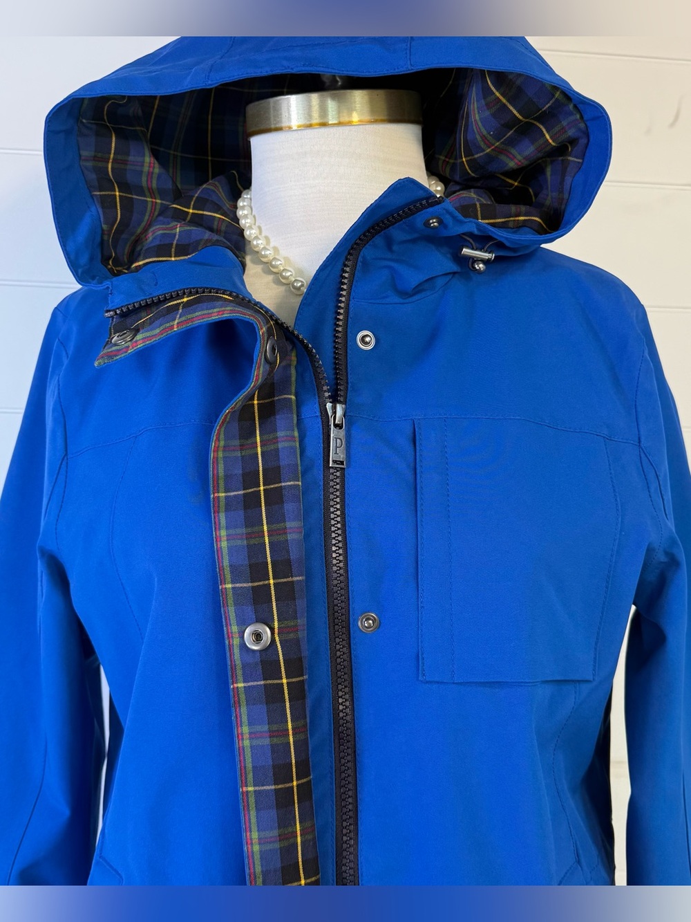 Pendleton Women’s Blue Hooded Raincoat with Plaid Lining Full Zip Sz Medium EUC